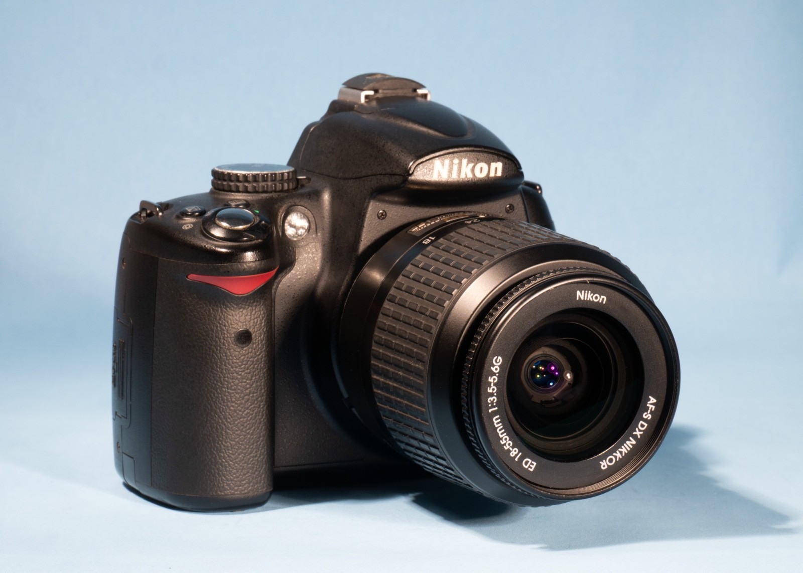 Nikon-D5000-DSLR-Camera-123MP-Digital-SLR-AF-S-DX-18-55mm-f35-56G-ED-Lens-137849619809-2