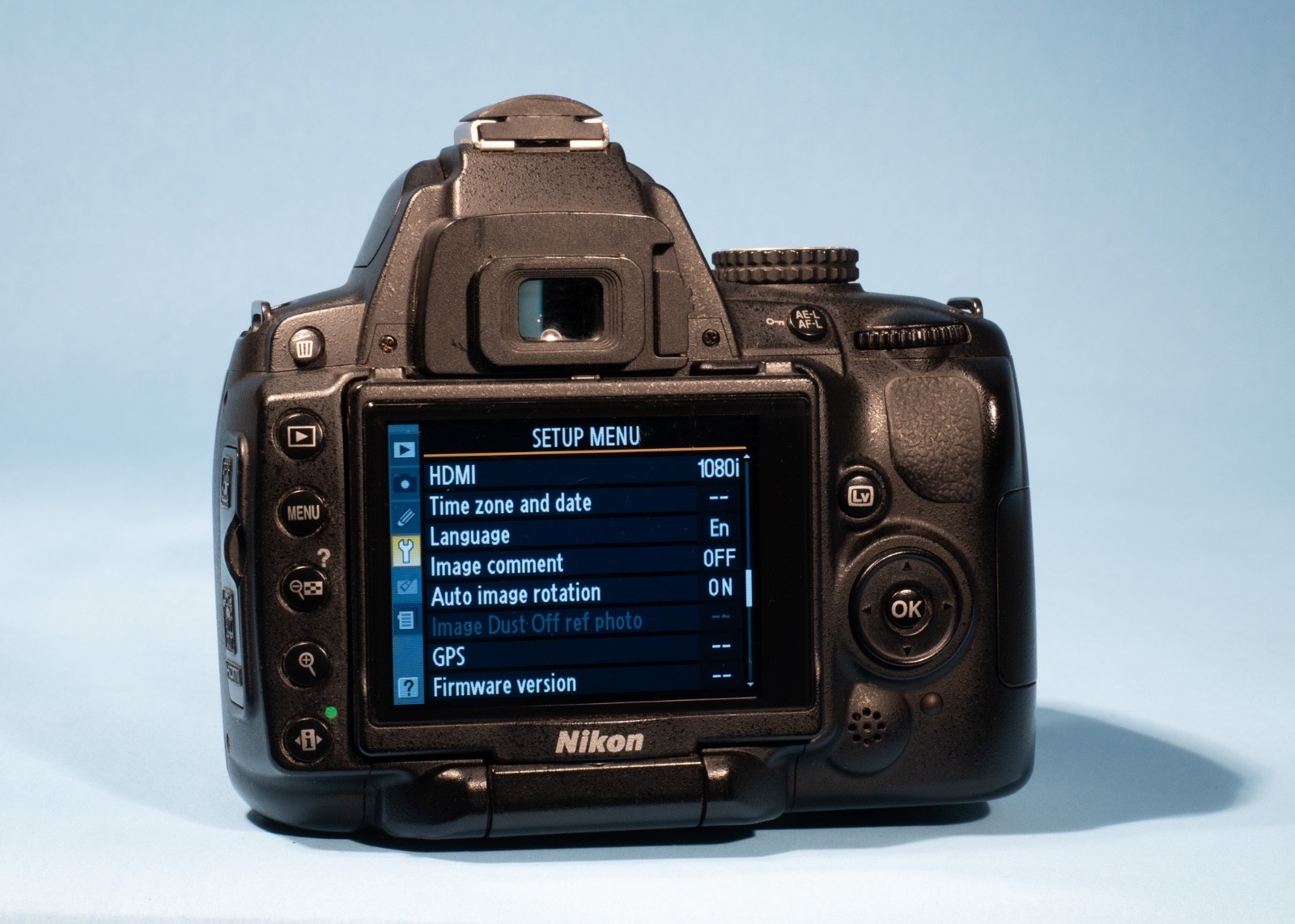 Nikon-D5000-DSLR-Camera-123MP-Digital-SLR-AF-S-DX-18-55mm-f35-56G-ED-Lens-137849619809-3