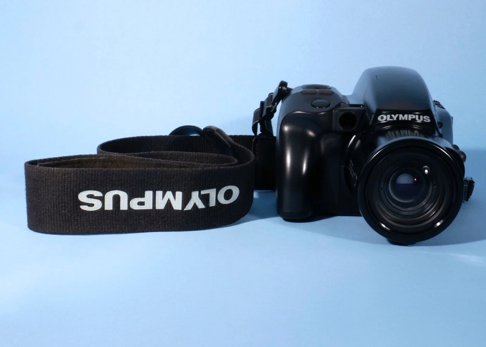 Olympus-IS-1000-35mm-Film-Point-Shoot-SLR-Hybrid-Camera-35-135mm-f45-56-Lens-137547954229-2