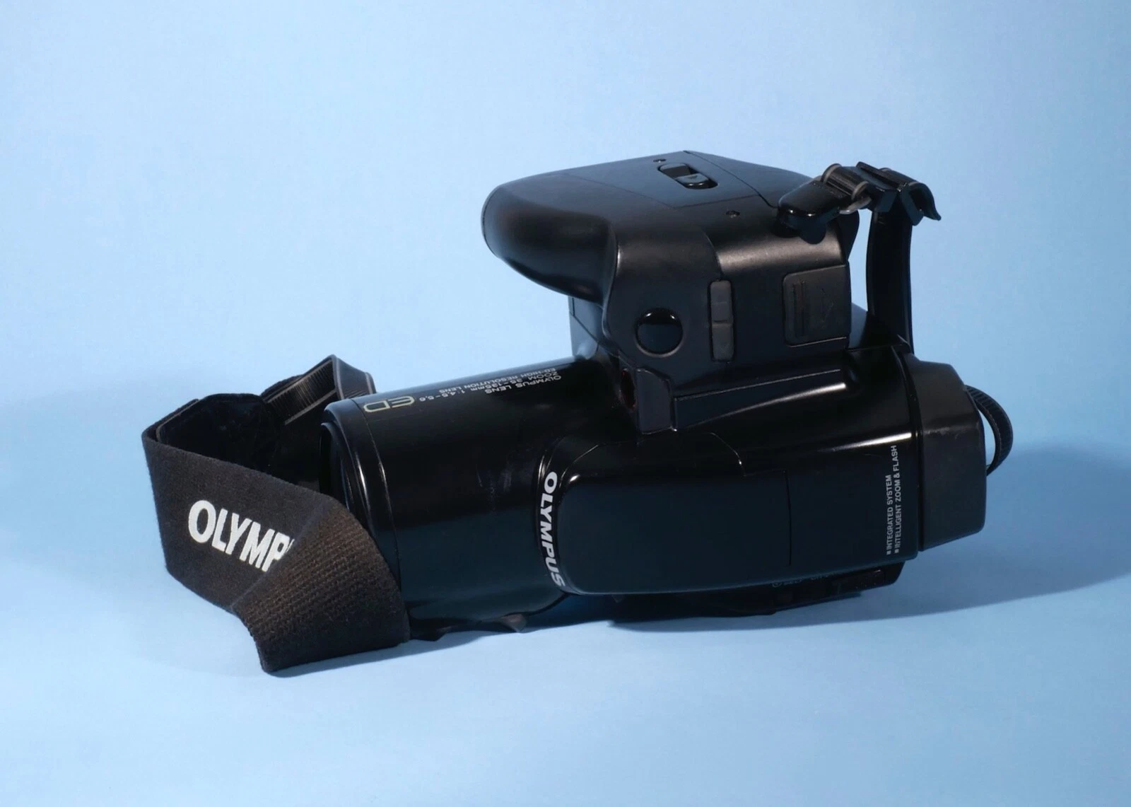 Olympus-IS-1000-35mm-Film-Point-Shoot-SLR-Hybrid-Camera-35-135mm-f45-56-Lens-137547954229-7