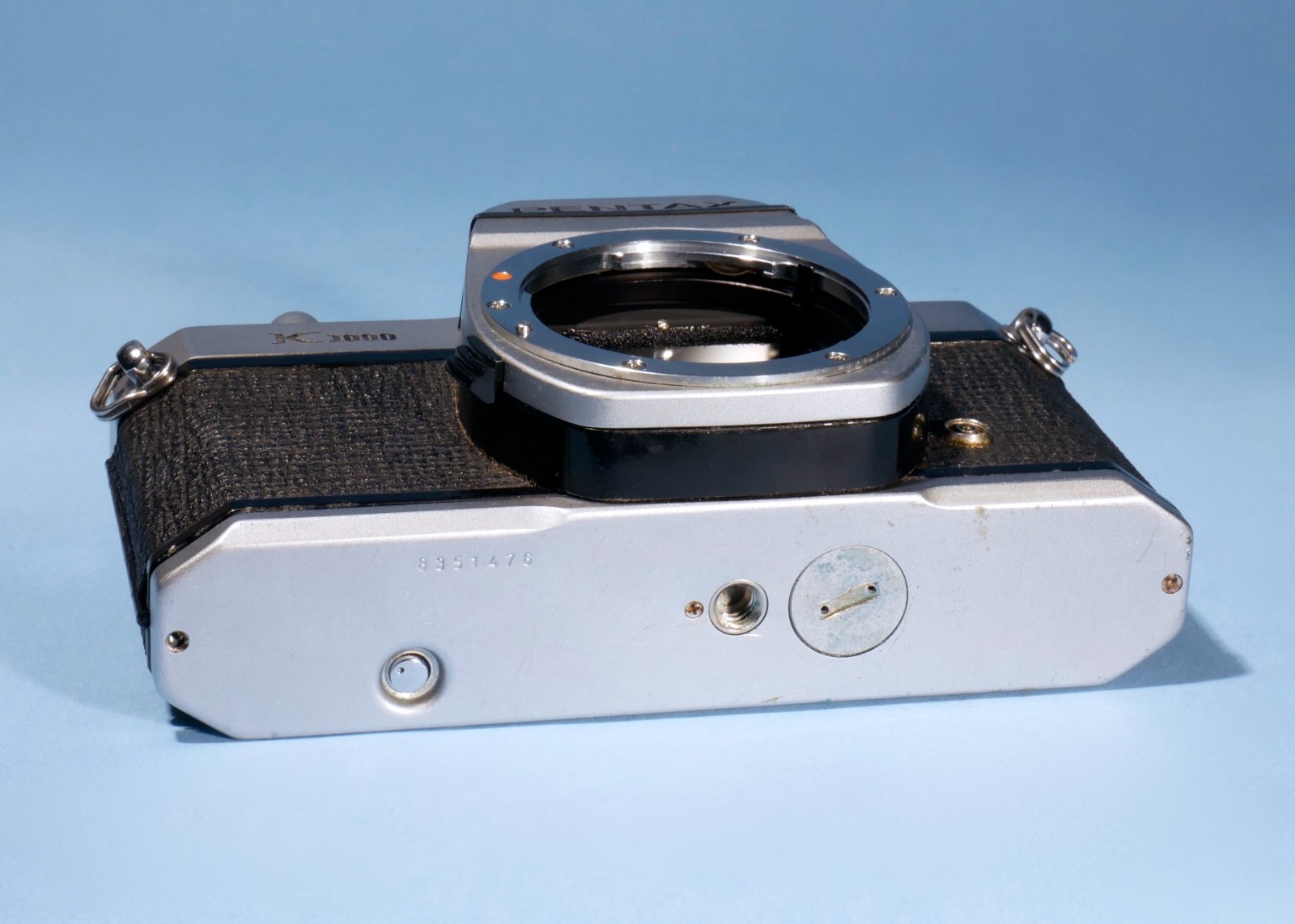 Pentax-K1000-SLR-35mm-Film-Camera-READ-136783771389-4